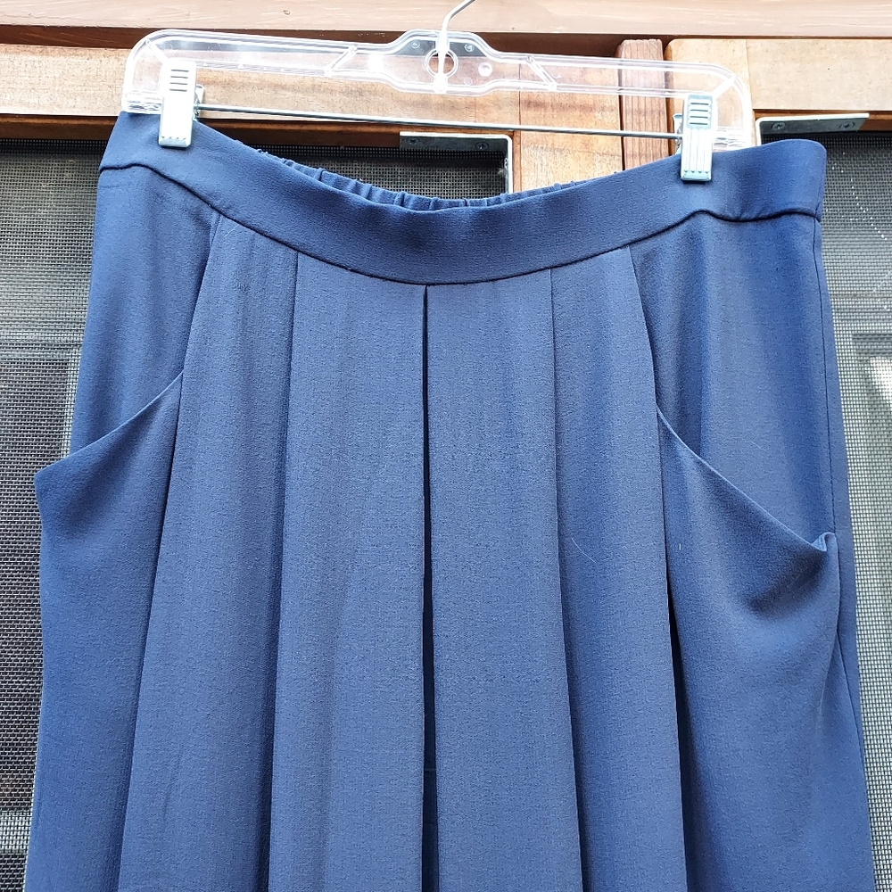 Eileen Fisher Pleated Silk Ankle Pants - Picture 4 of 6